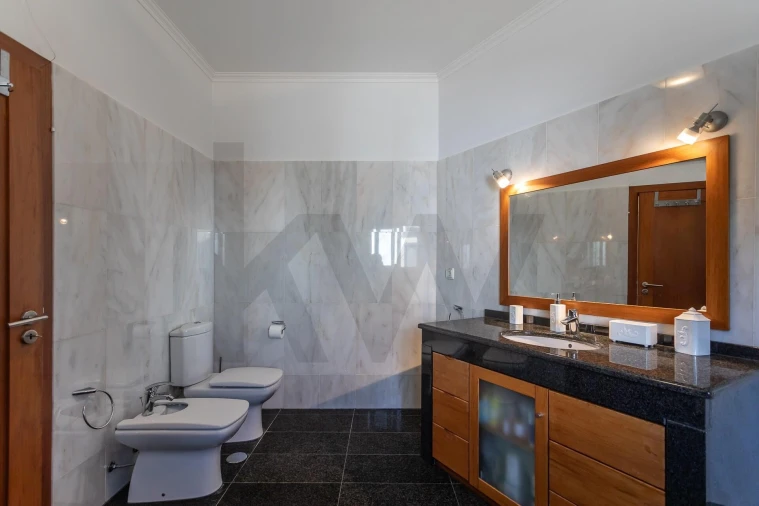 Moradia T4 para Venda em Olhalvo Foto 52