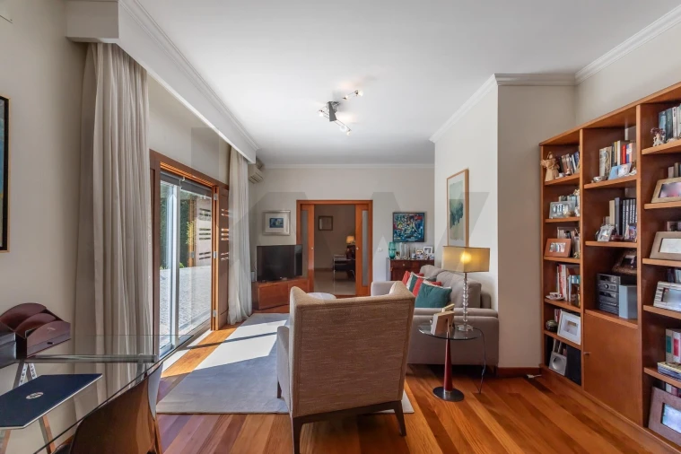 Moradia T4 para Venda em Olhalvo Foto 31