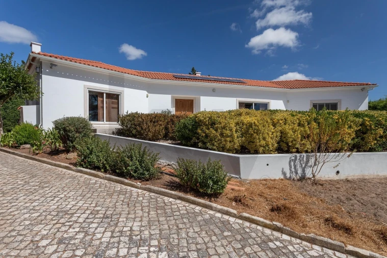 Moradia T4 para Venda em Olhalvo Foto 68