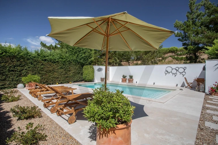 Moradia T4 para Venda em Olhalvo Foto 7