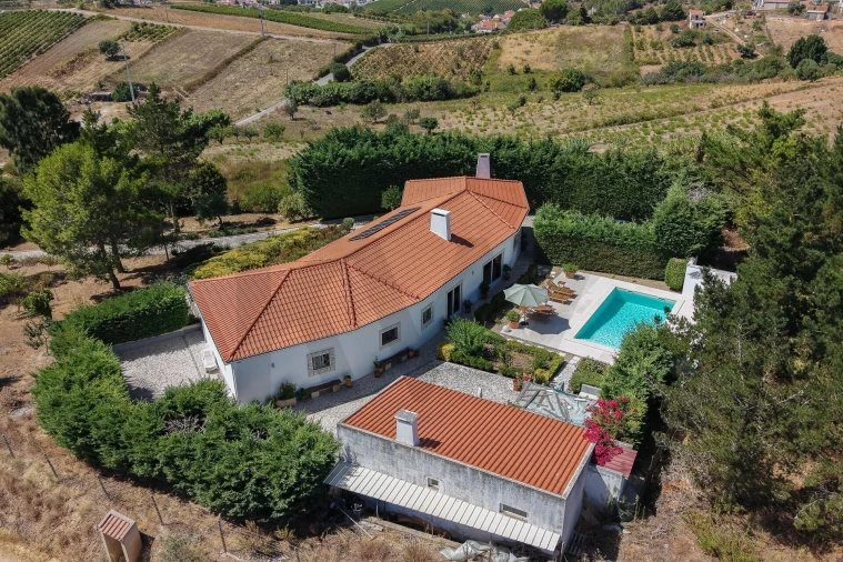 Moradia T4 para Venda em Olhalvo Foto 74