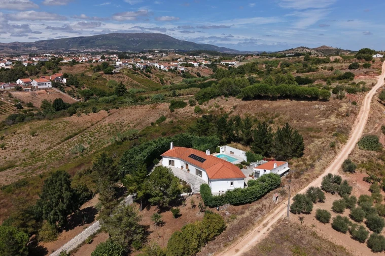 Moradia T4 para Venda em Olhalvo Foto 75