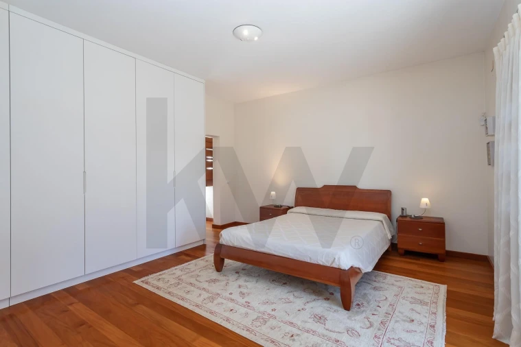 Moradia T4 para Venda em Olhalvo Foto 46