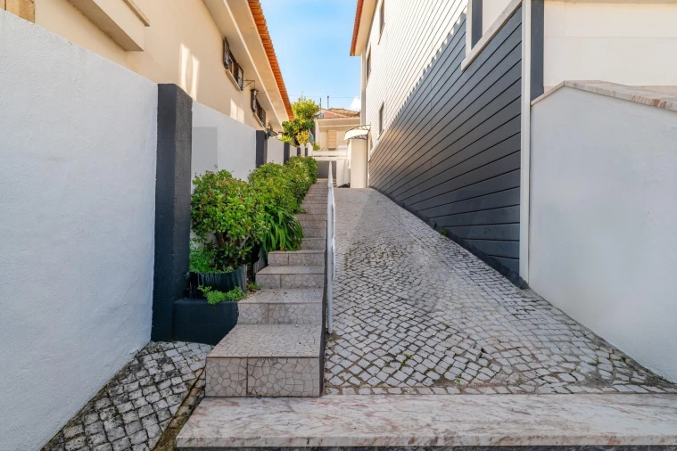 Moradia T5 para Venda em Alenquer (Santo Estêvão e Triana) Foto 28