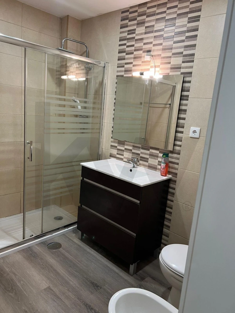 Negócio para Venda em Campanhã Foto 30