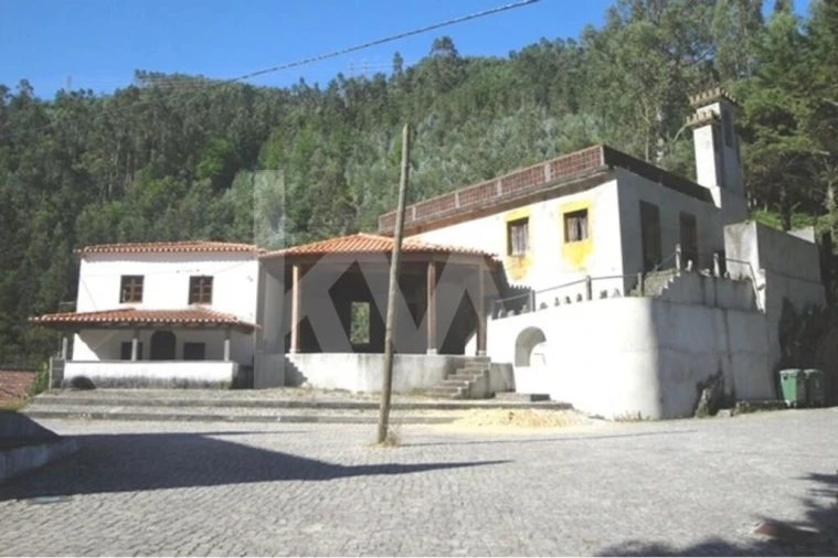 Moradia T3 para Venda em Miranda do Corvo Foto 16