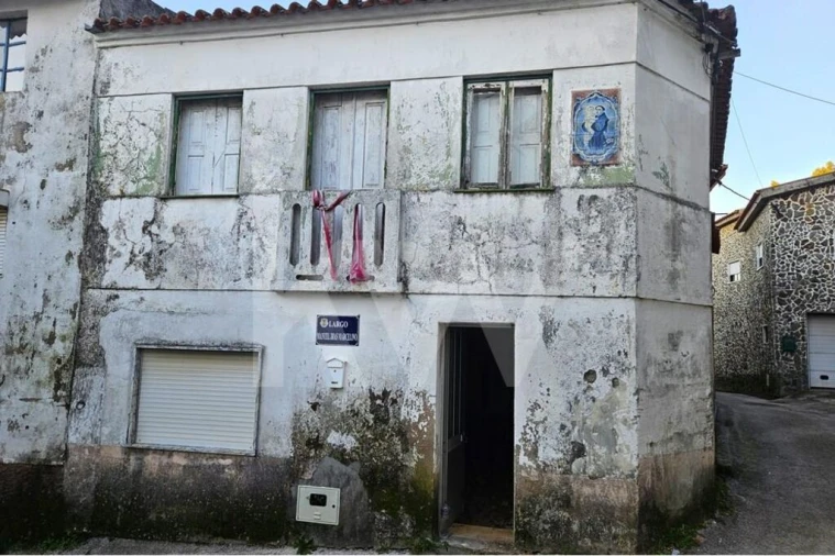 Moradia T3 para Venda em Miranda do Corvo Foto 7