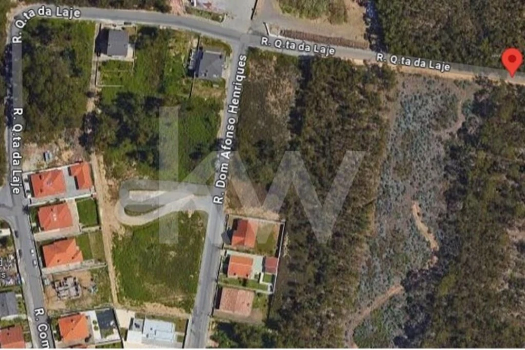 Terreno para Venda em Escapães Foto 3