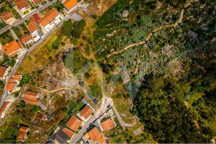 Terreno para Venda em Parada de Todeia Foto 3