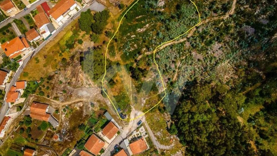 Terreno para Venda em Parada de Todeia