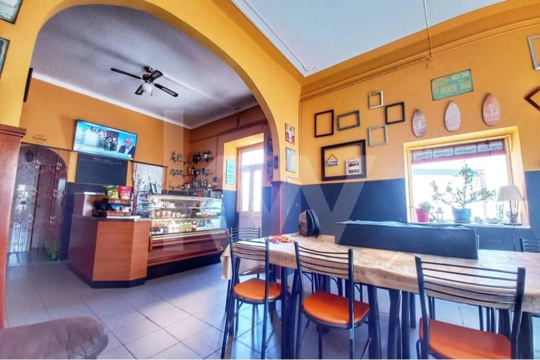 Prédio para Venda em Colares Foto 2