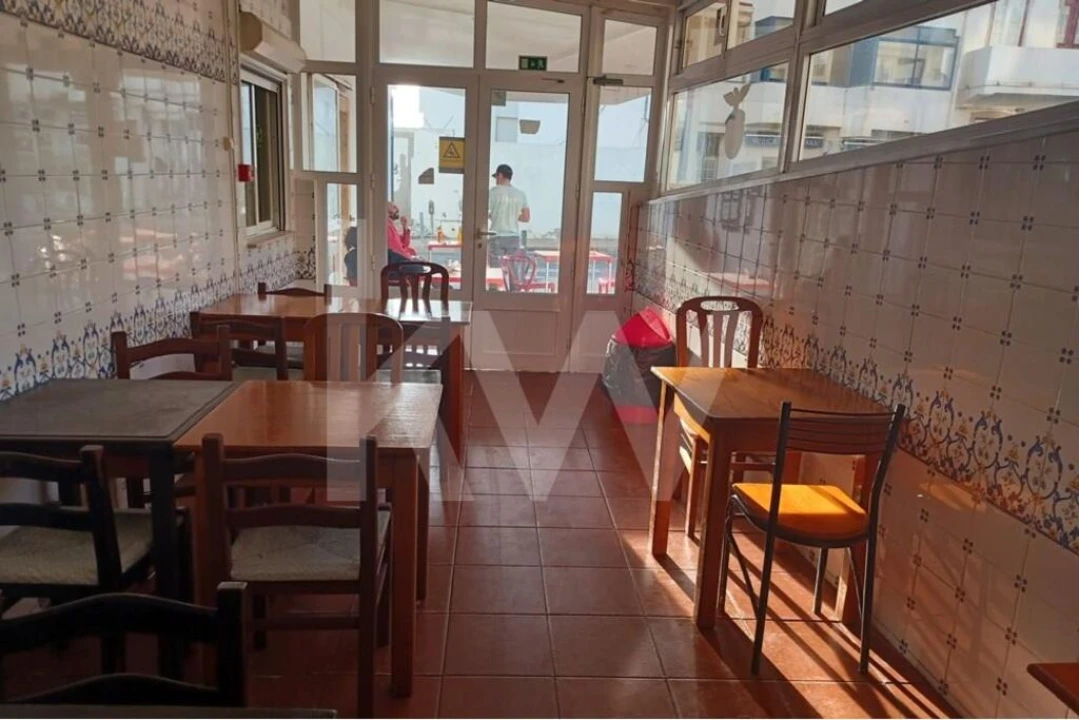 Prédio para Venda em Colares Foto 19