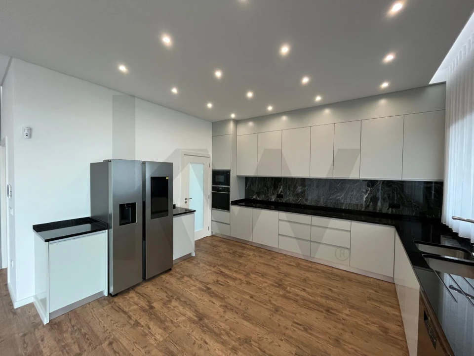 Moradia T3 para Venda em Agua de Pena Foto 34