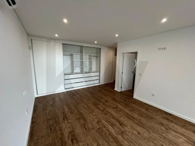 Moradia T3 para Venda em Agua de Pena Foto 23