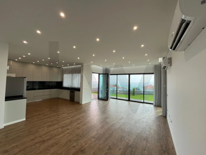 Moradia T3 para Venda em Agua de Pena Foto 33