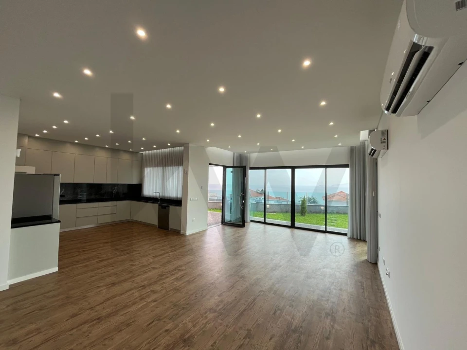 Moradia T3 para Venda em Agua de Pena Foto 33