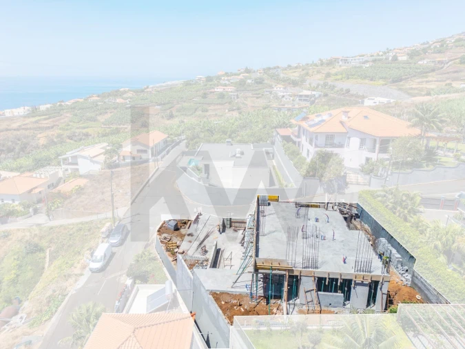 Moradia T3 para Venda em Arco da Calheta Foto 23