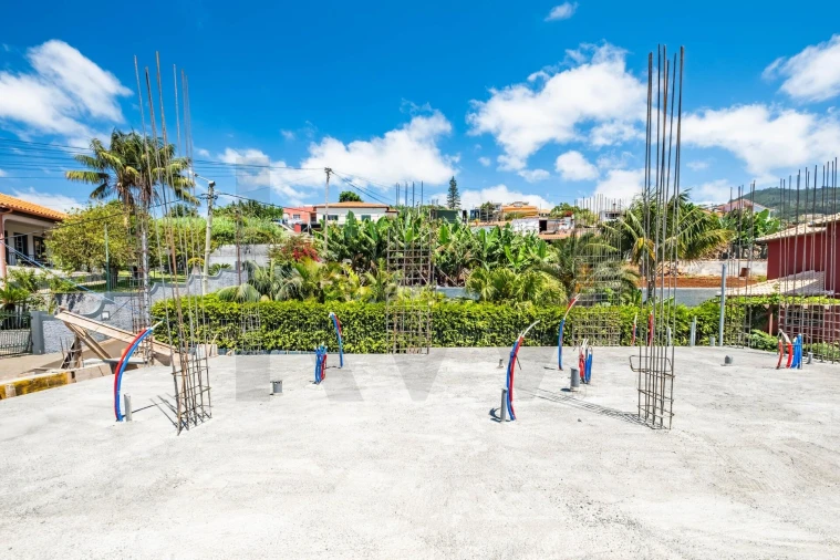 Moradia T3 para Venda em Arco da Calheta Foto 35