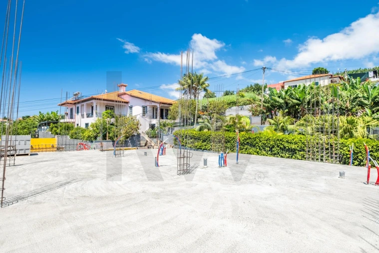 Moradia T3 para Venda em Arco da Calheta Foto 36