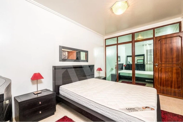 Moradia T4 para Venda em Alfragide Foto 24