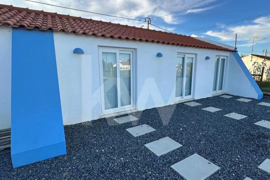 Moradia T3 para Arrendamento em São Domingos e Vale de Água Foto 3