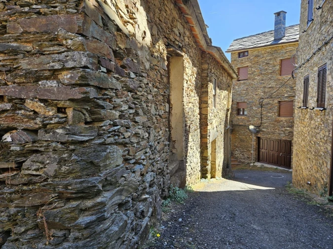 Moradia T3 para Venda em Sobral de São Miguel Foto 2