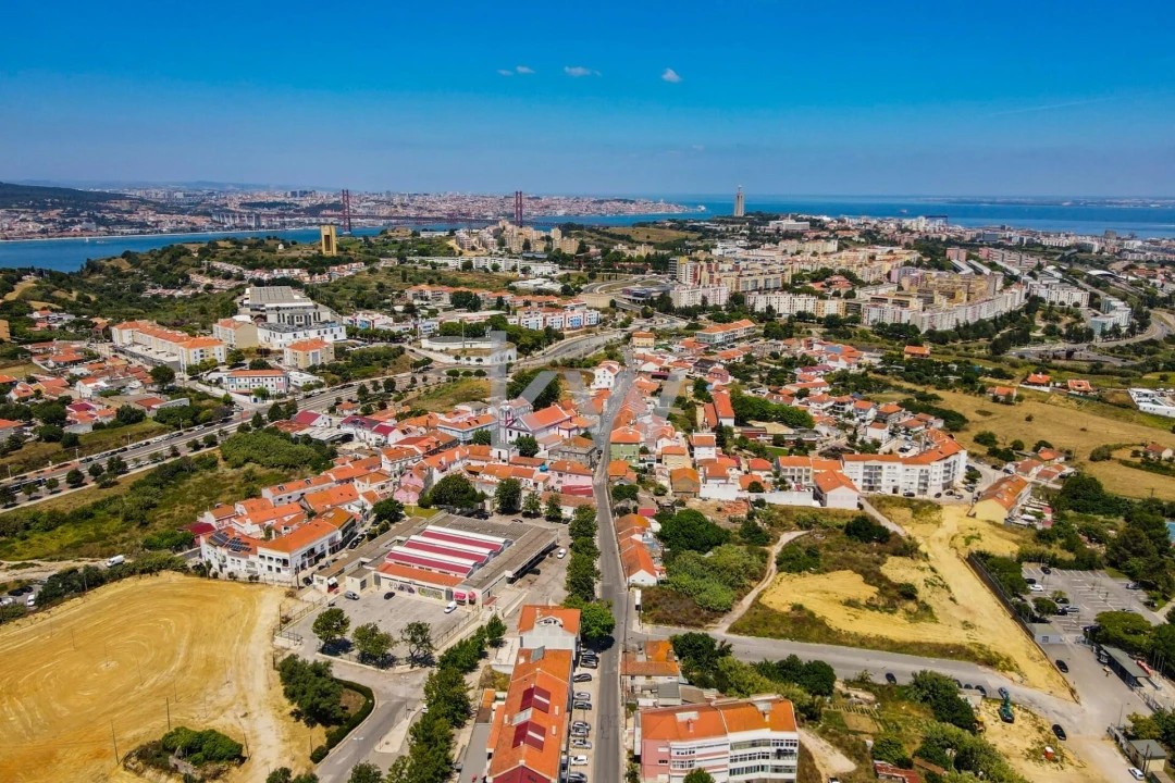 Loja para Venda em Caparica e Trafaria Foto 30