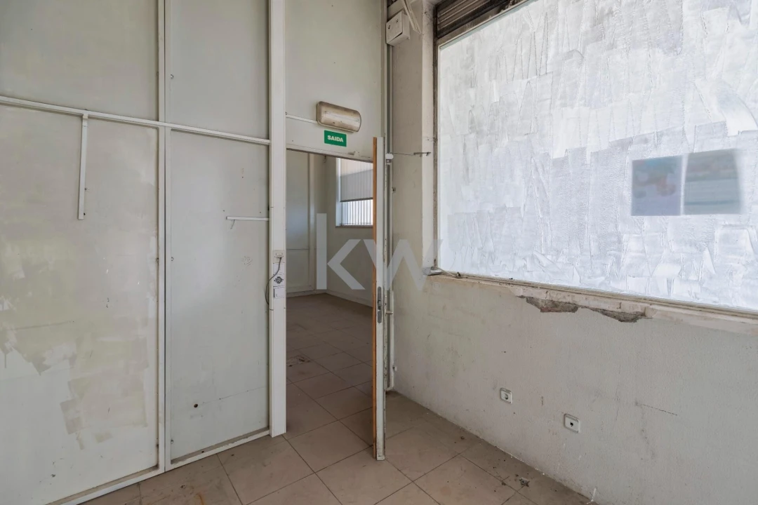 Loja para Venda em Caparica e Trafaria Foto 10