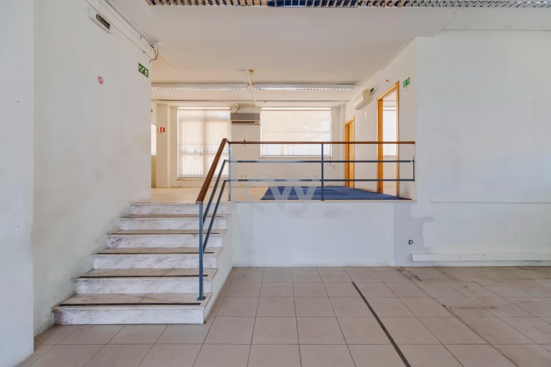 Loja para Venda em Caparica e Trafaria Foto 5