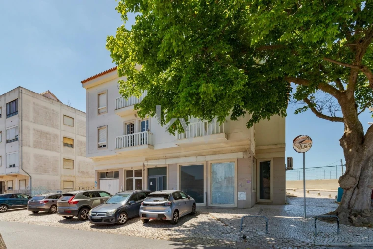 Loja para Venda em Caparica e Trafaria Foto 2