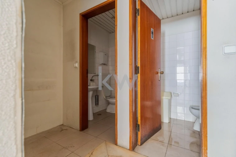 Loja para Venda em Caparica e Trafaria Foto 25