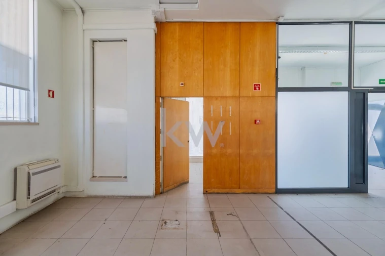 Loja para Venda em Caparica e Trafaria Foto 8