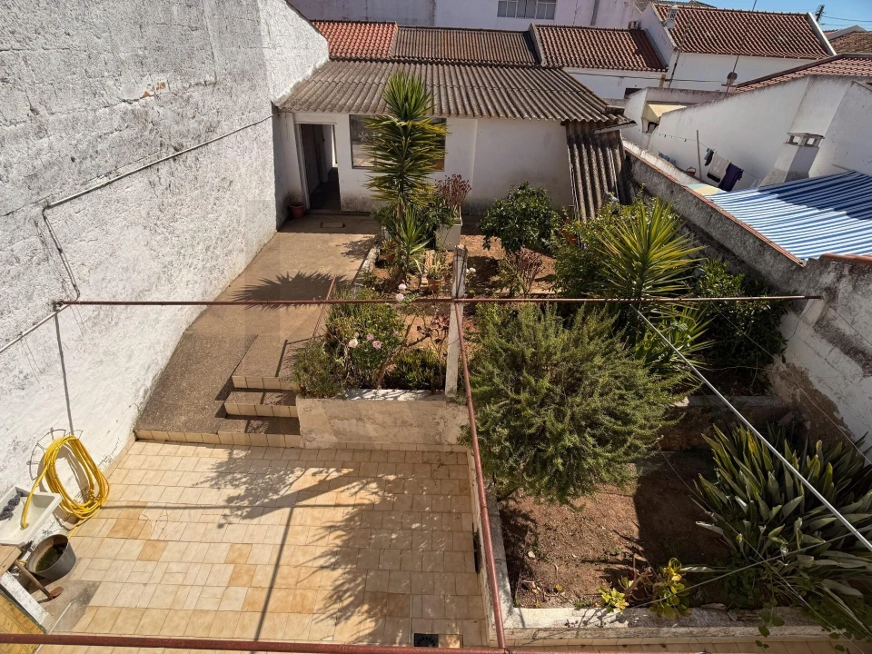 Moradia T4 para Venda em Alvalade Foto 4