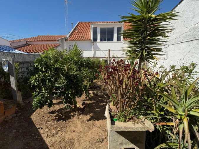 Moradia T4 para Venda em Alvalade Foto 5