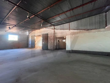 Armazém para Venda em Ulme