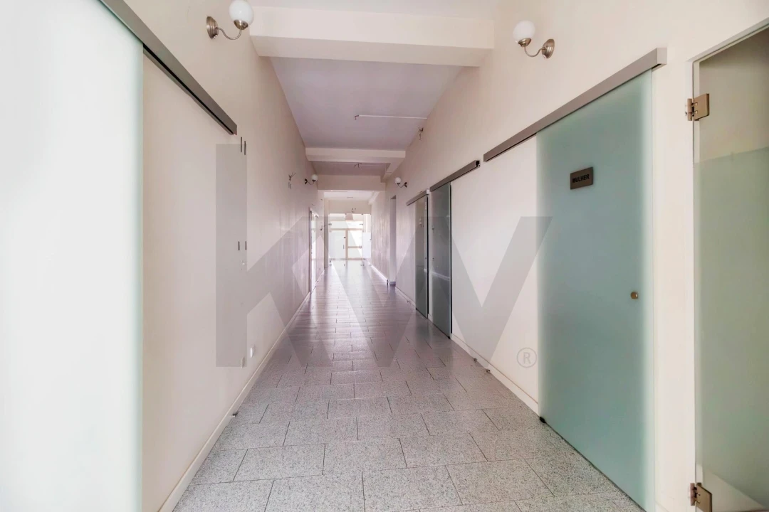 Loja para Arrendamento em Mafamude e Vilar do Paraíso Foto 33