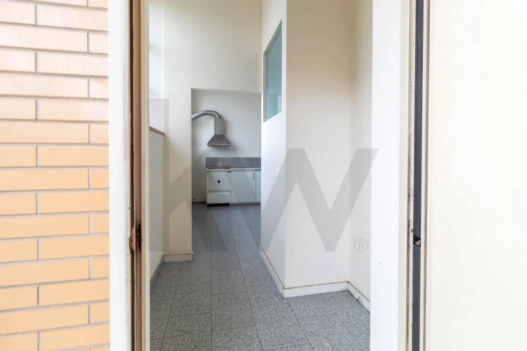 Loja para Arrendamento em Mafamude e Vilar do Paraíso Foto 23