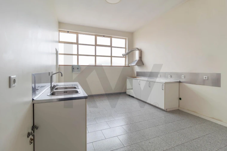 Loja para Arrendamento em Mafamude e Vilar do Paraíso Foto 20