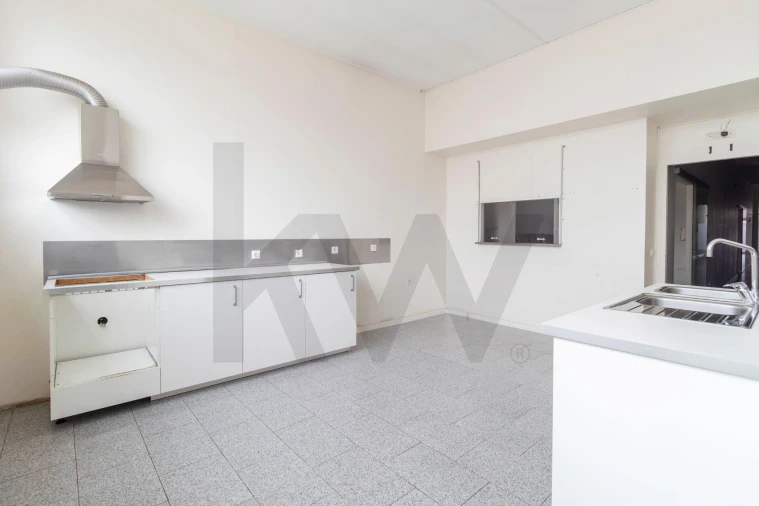 Loja para Arrendamento em Mafamude e Vilar do Paraíso Foto 25