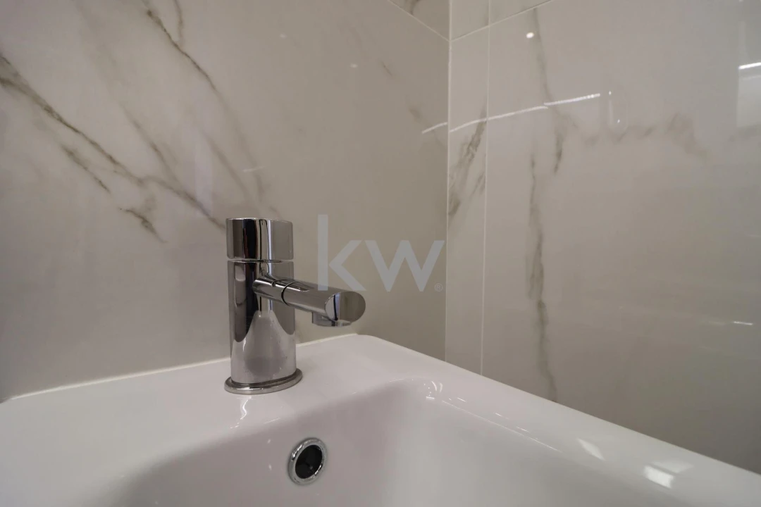 Apartamento T3 para Venda em Carcavelos e Parede Foto 42