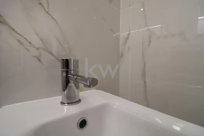 Apartamento T3 para Venda em Carcavelos e Parede