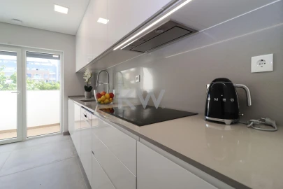 Apartamento T3 para Venda em Carcavelos e Parede