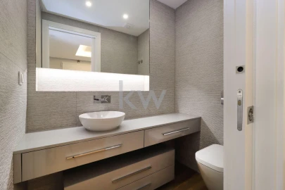 Apartamento T3 para Venda em Carcavelos e Parede