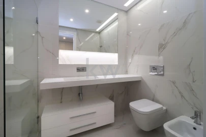Apartamento T3 para Venda em Carcavelos e Parede