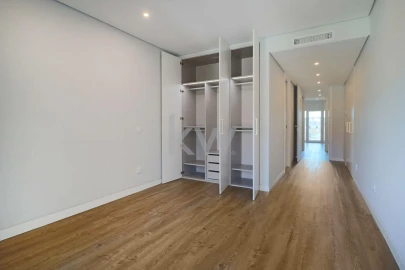 Apartamento T3 para Venda em Carcavelos e Parede