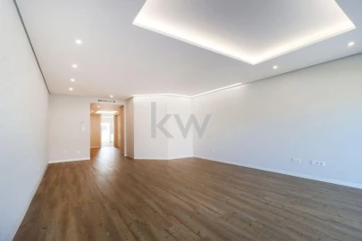 Apartamento T3 para Venda em Carcavelos e Parede