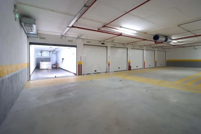 Apartamento T3 para Venda em Carcavelos e Parede