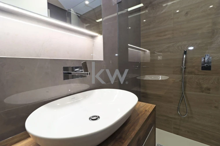 Apartamento T3 para Venda em Carcavelos e Parede Foto 29