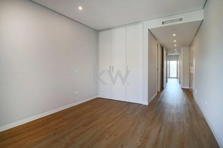 Apartamento T3 para Venda em Carcavelos e Parede Foto 38