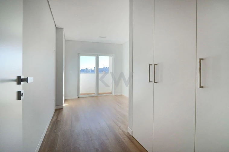 Apartamento T3 para Venda em Carcavelos e Parede Foto 18